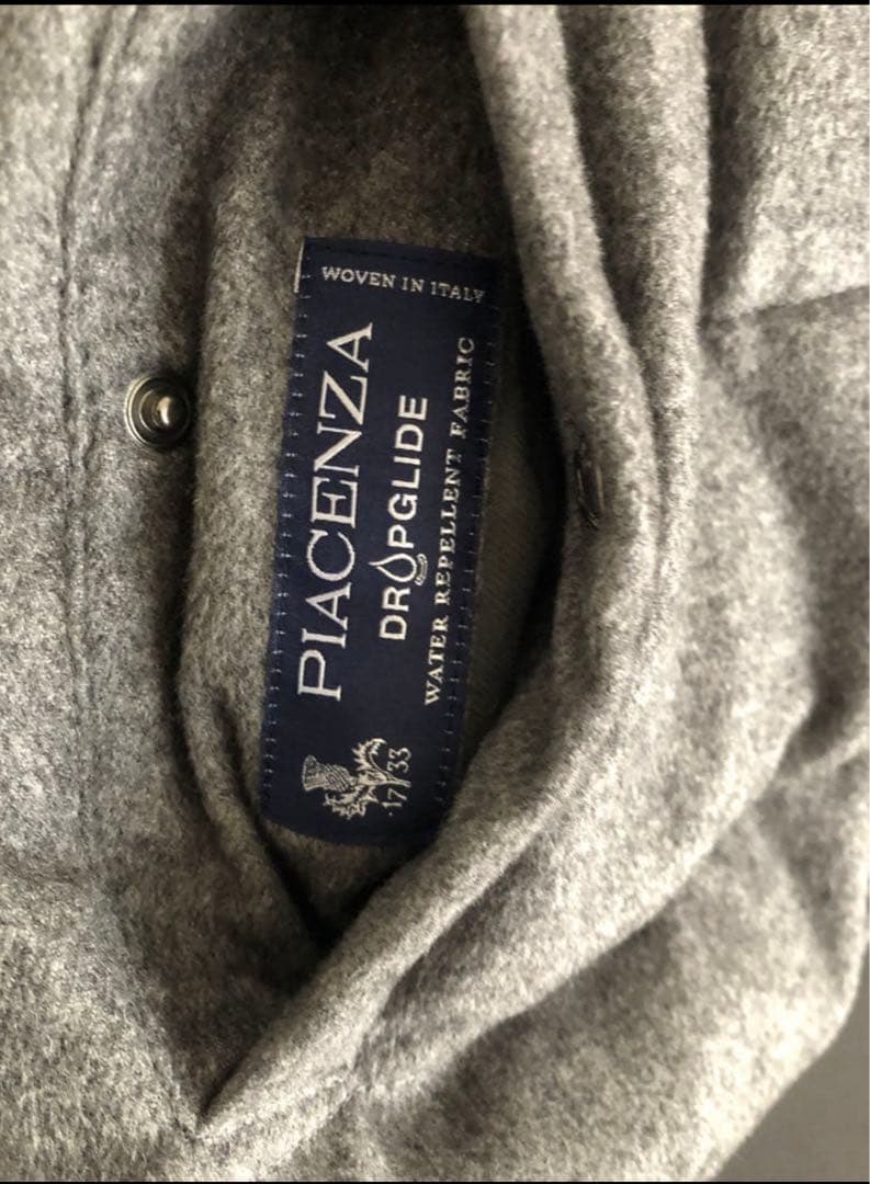 HERNO リバーシブルベストシルクカシミア (PIACENZA)未使用に近い