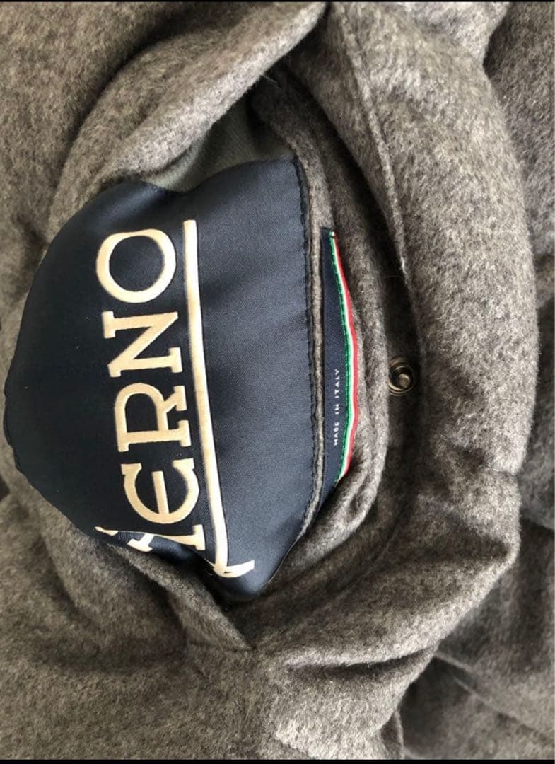 HERNO リバーシブルベストシルクカシミア (PIACENZA)未使用に近い