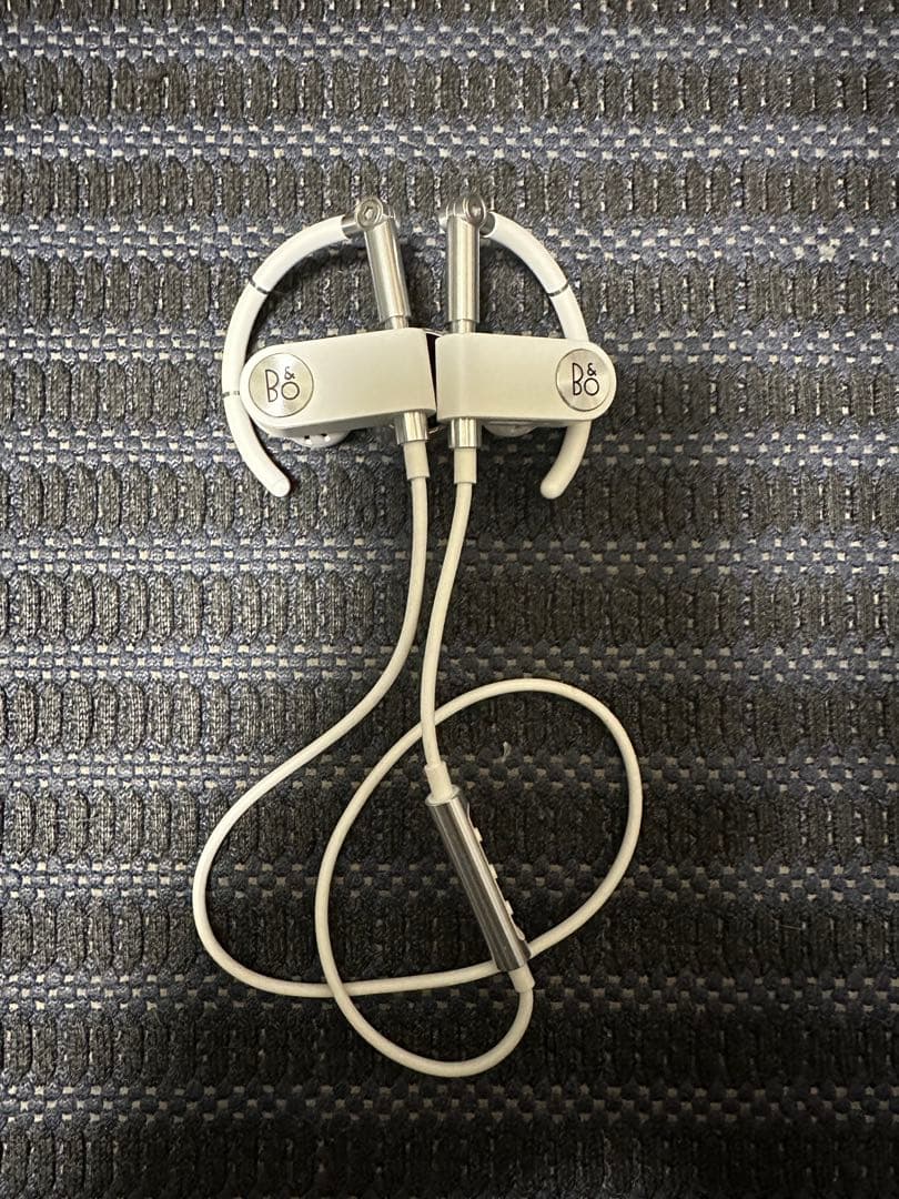 Bang & Olufsen (バングアンドオルフセン) / Earset
