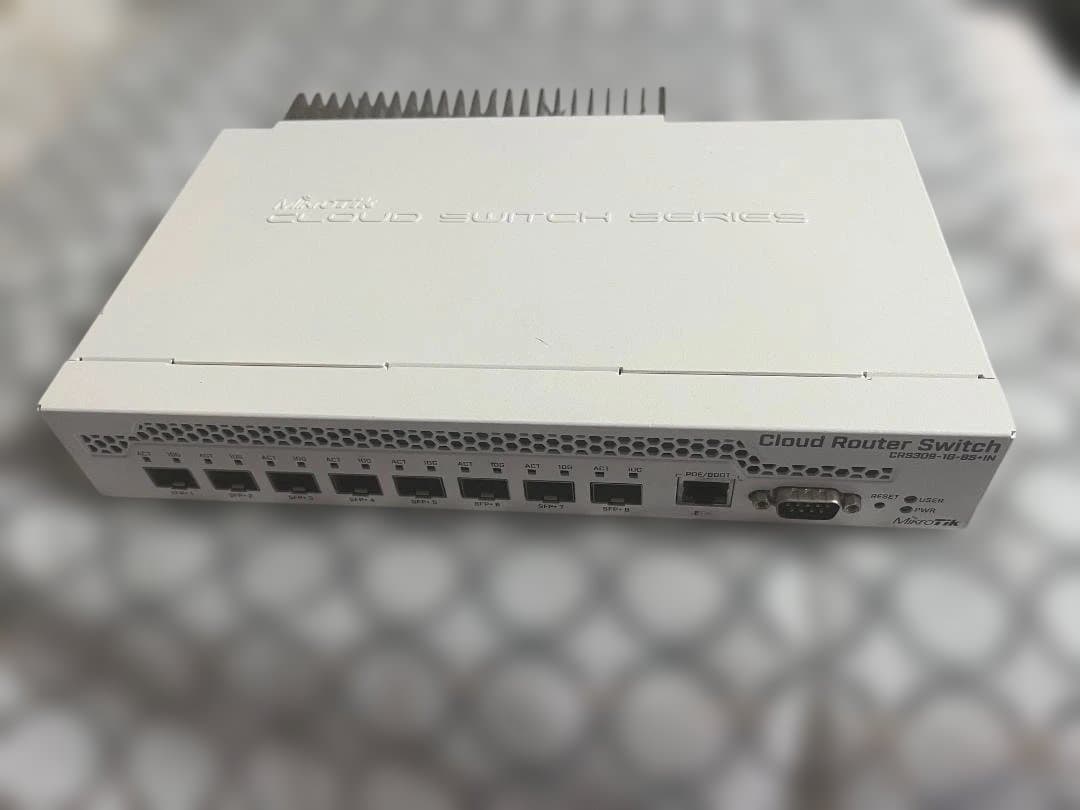 ルーター・ネットワーク機器 Mikrotik CRS309-1G-8S+