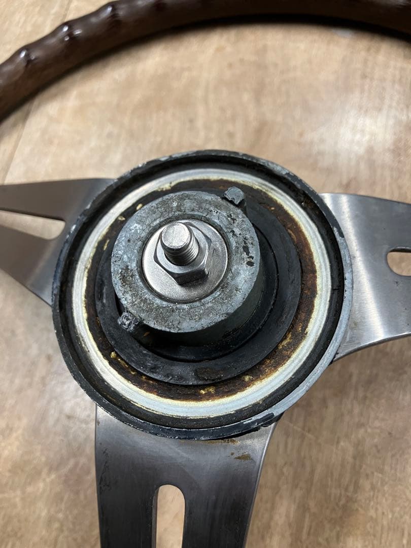 初代シルビアCSP311 純正ステアリング当時物　ウッドに割れもない上物です昭和