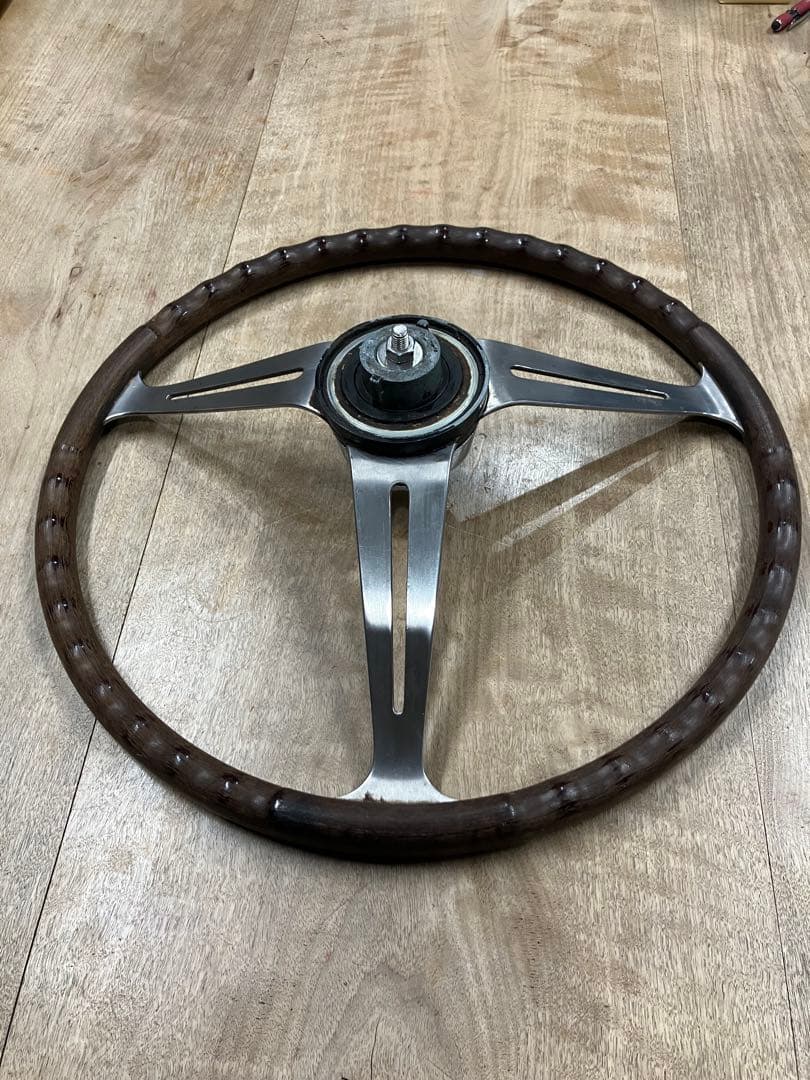 初代シルビアCSP311 純正ステアリング当時物　ウッドに割れもない上物です昭和
