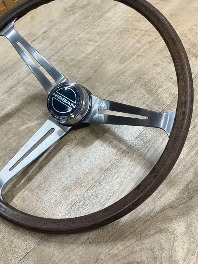 初代シルビアCSP311 純正ステアリング当時物　ウッドに割れもない上物です昭和