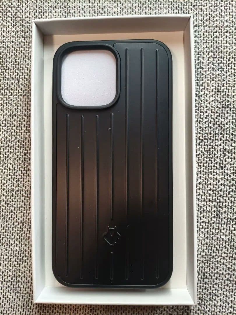 RIMOWA チタンマグネシウム合金材質iPhone16Pro MAXケース