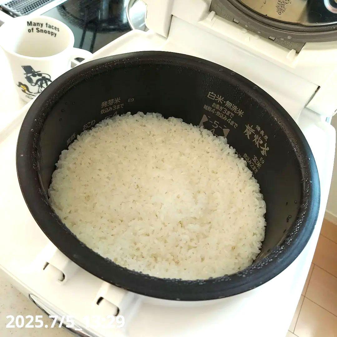 三菱IHジャー 炊飯器　炭炊釜　1.0L　NJ-VE109-W形　2019年製