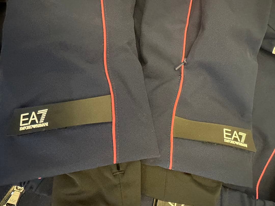 EA7 EMPORIO ARMANIスキーウェア上下