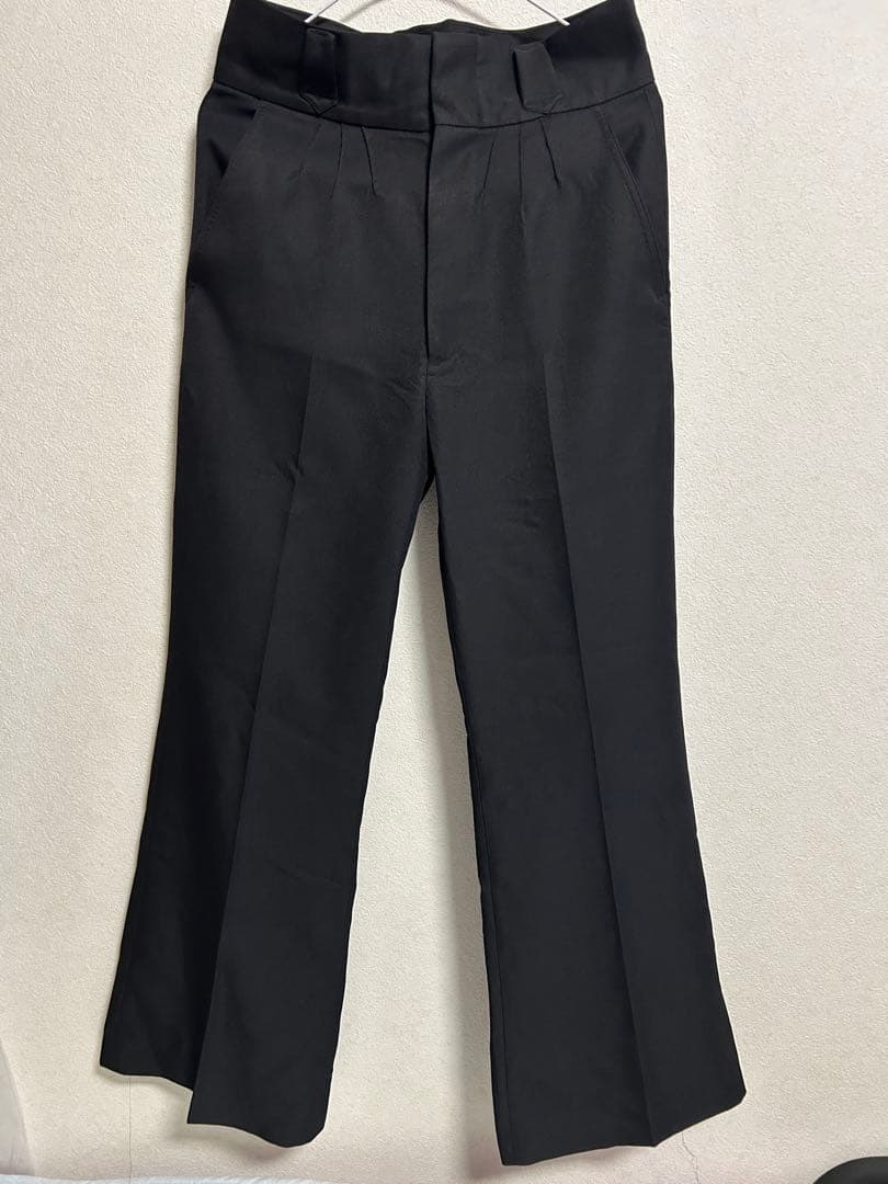 スーツ shikitari mega flare slacks