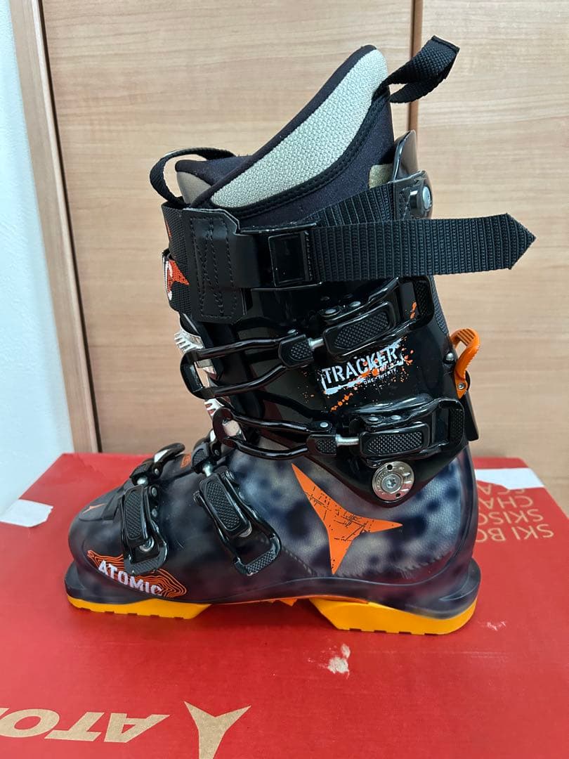 Atomic スキーブーツ Ultra Fit