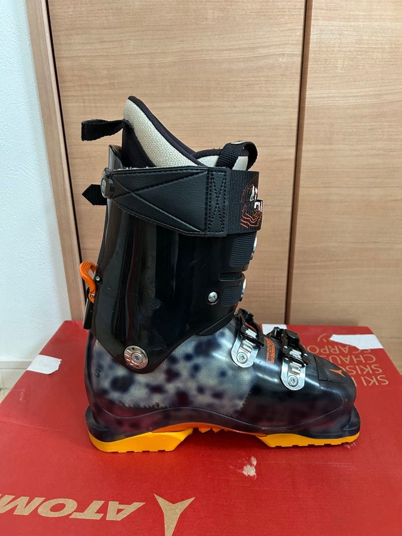 Atomic スキーブーツ Ultra Fit