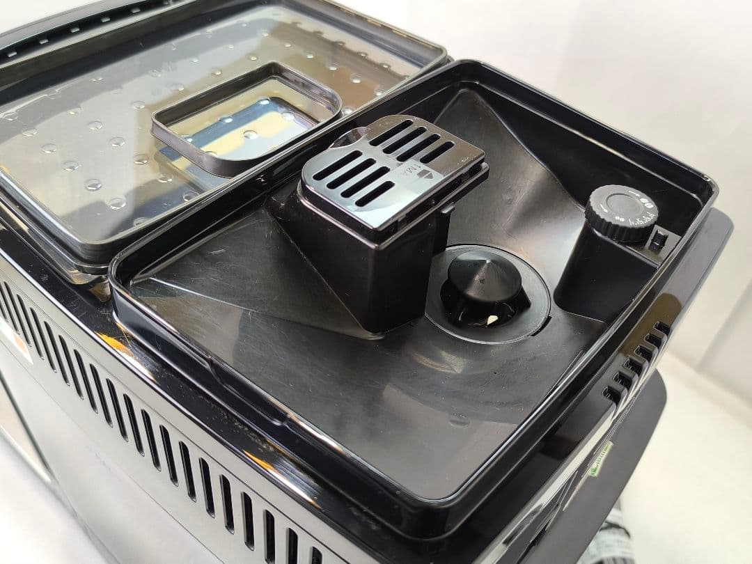 デロンギ　コンパクト全自動コーヒーマシンマグニフィカS ECAM22112B