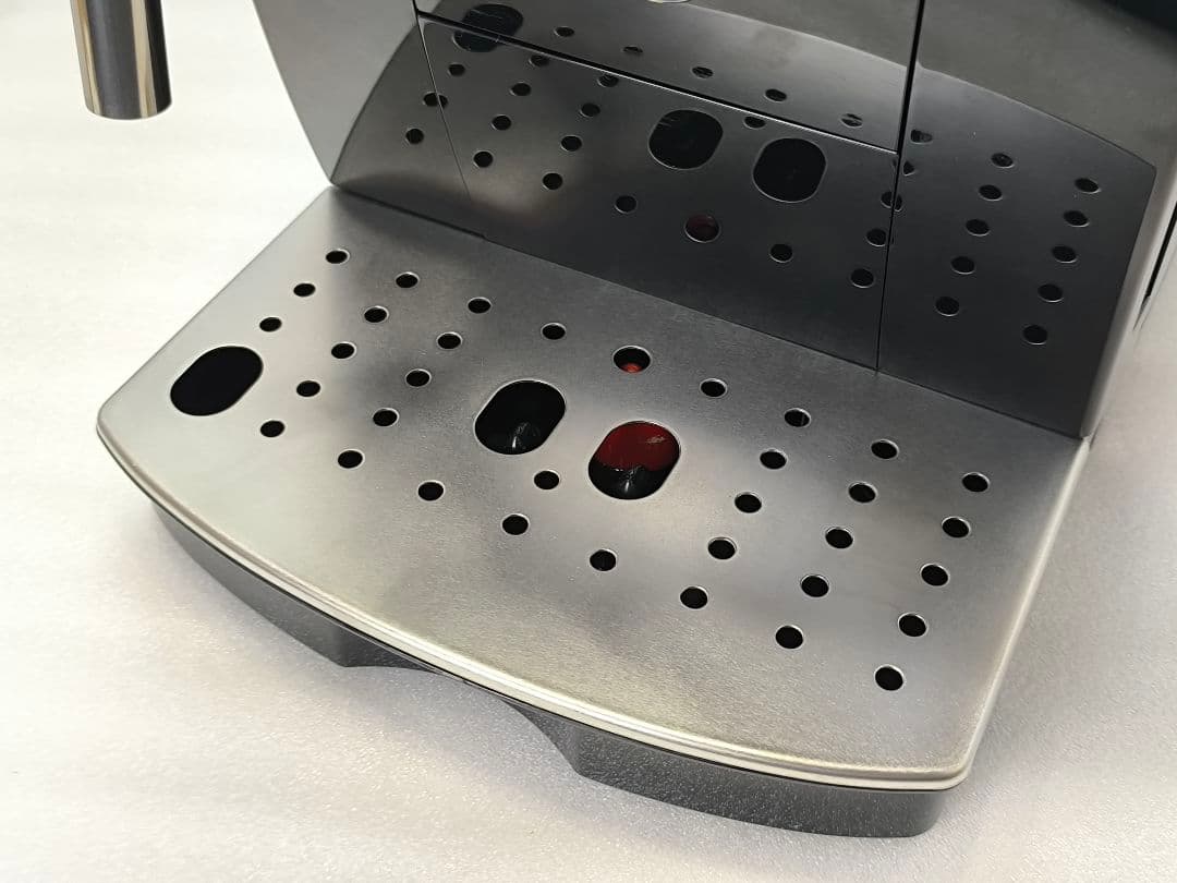 デロンギ　コンパクト全自動コーヒーマシンマグニフィカS ECAM22112B