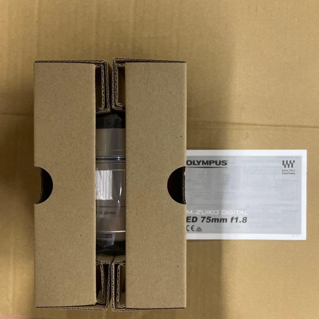 オリンパスM.ZUIKO DIGITAL ED 75mm F1.8
