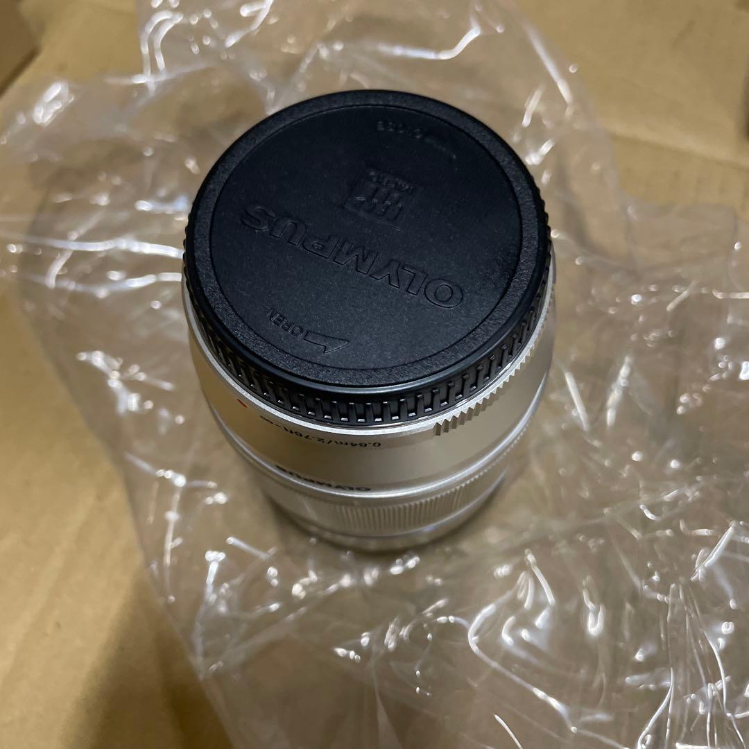 オリンパスM.ZUIKO DIGITAL ED 75mm F1.8