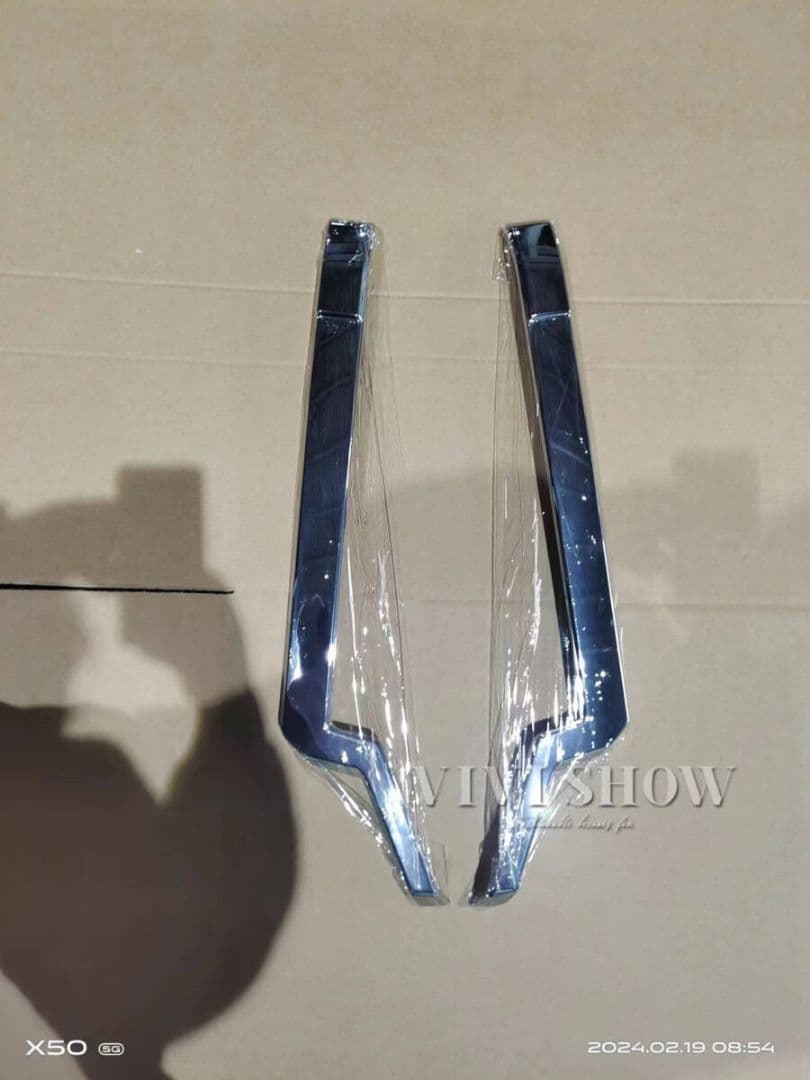 新品即納 UD 17クオン メッキ バンパーエンドカバー 左右セット デコトラ