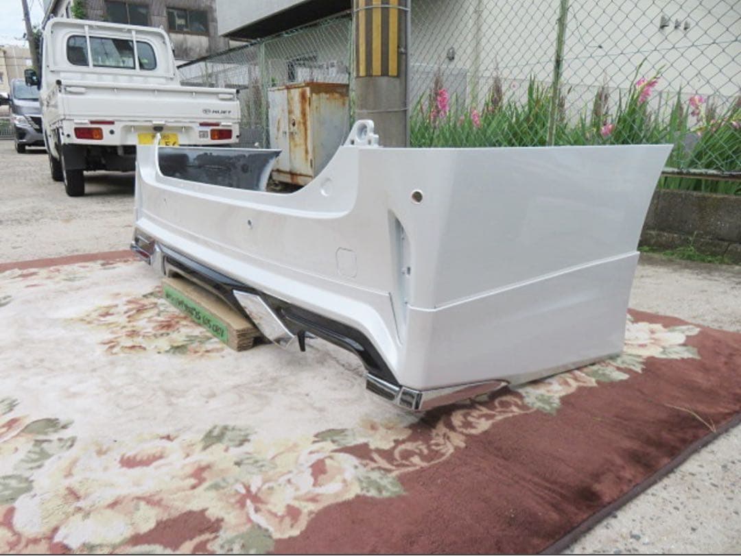 S*e様 40アルファード モデリスタ リアスポイラー ホワイトパール089