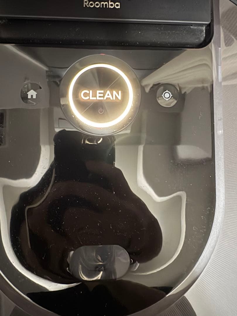 【ジャンク】ルンバ i7＋ クリーンベース付　吸い上げOK／充電できず・本体故障