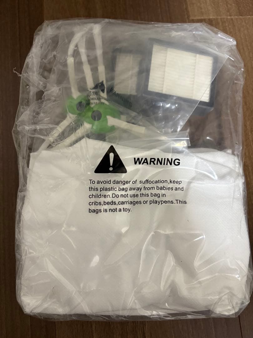 【ジャンク】ルンバ i7＋ クリーンベース付　吸い上げOK／充電できず・本体故障