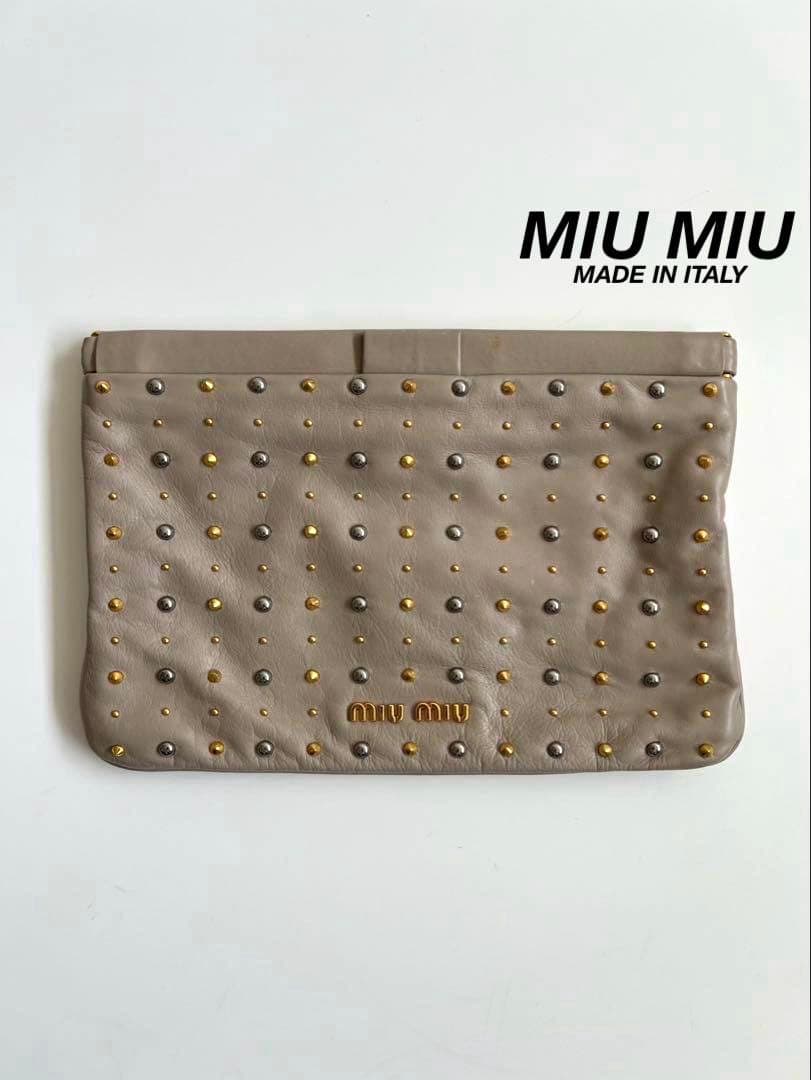 バッグ MIU MIU LEATHER STUDS FRAME CLUTCH BAG