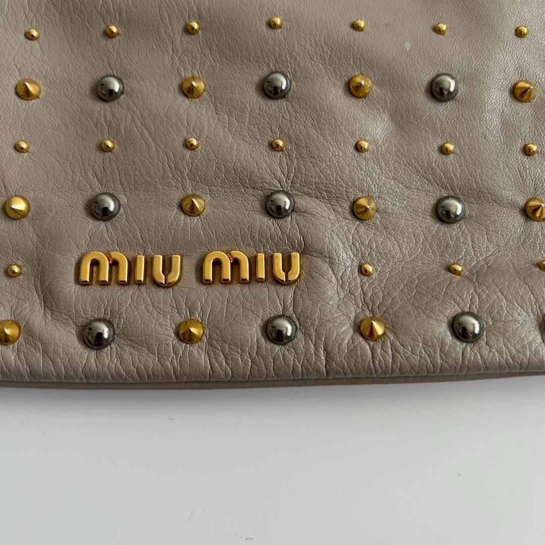 バッグ MIU MIU LEATHER STUDS FRAME CLUTCH BAG