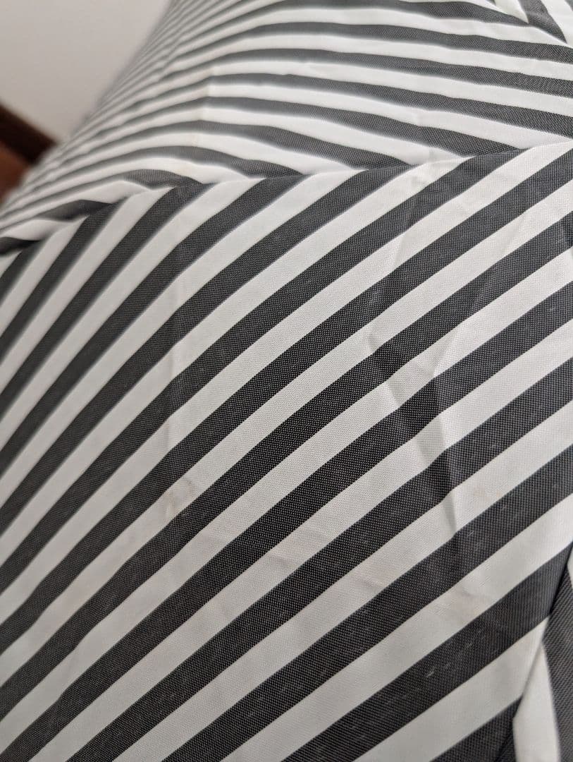 SUN BARRIER 100│折りたたみ日傘 ３段折 / 白黒ストライプ