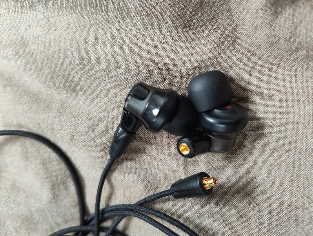 値引き:ラディウス radius HP-NHR31 重低音 ハイレゾ リケーブル