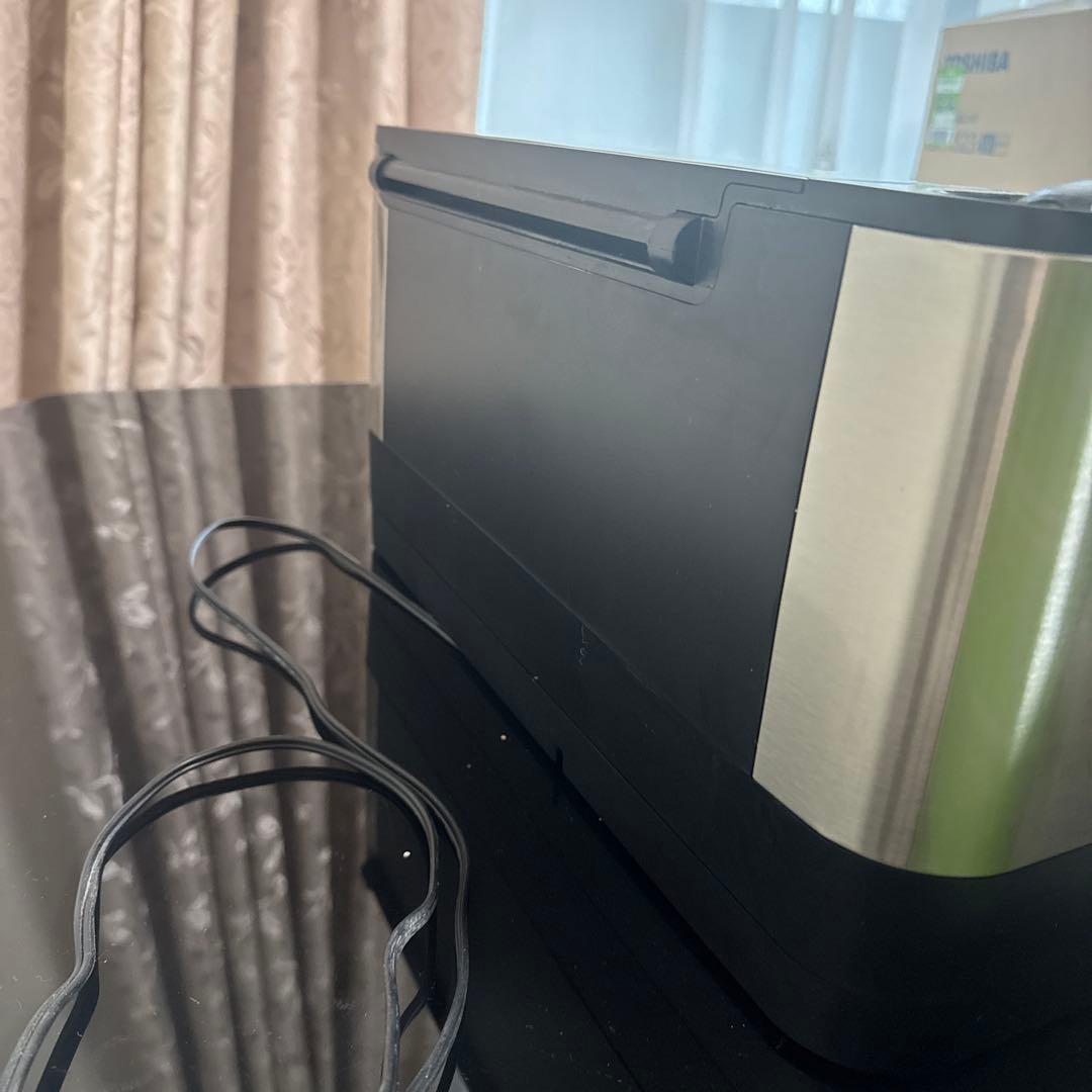 早い者勝ち　お得FoodSaver 保存用ラップ付き真空パック機V4880