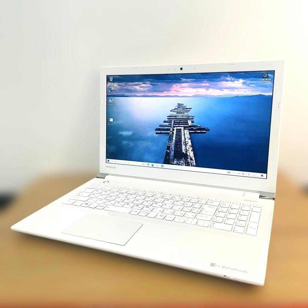 美麗設定済すぐ使えるホワイトメモリ8ギガSSD256ギガカメラWin11オフィス