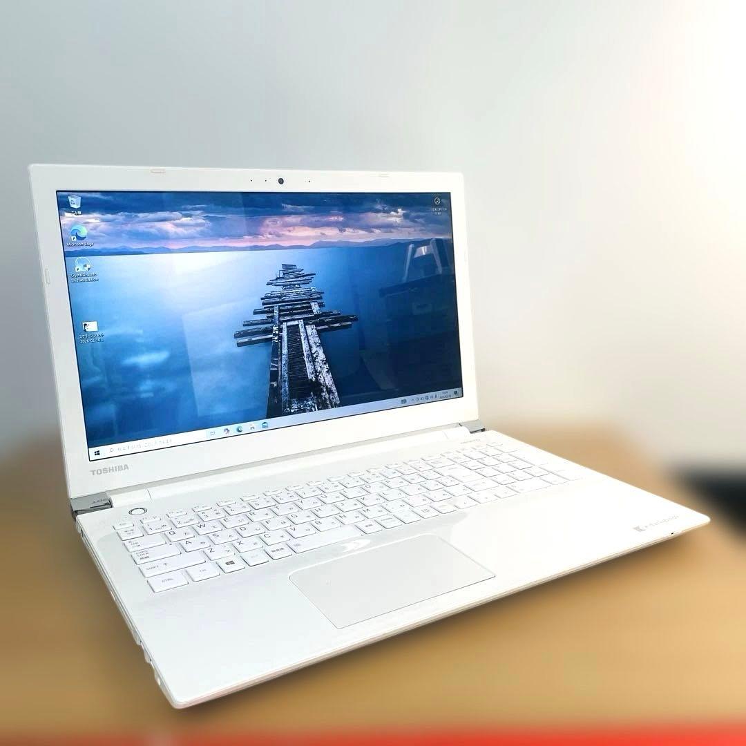 美麗設定済すぐ使えるホワイトメモリ8ギガSSD256ギガカメラWin11オフィス