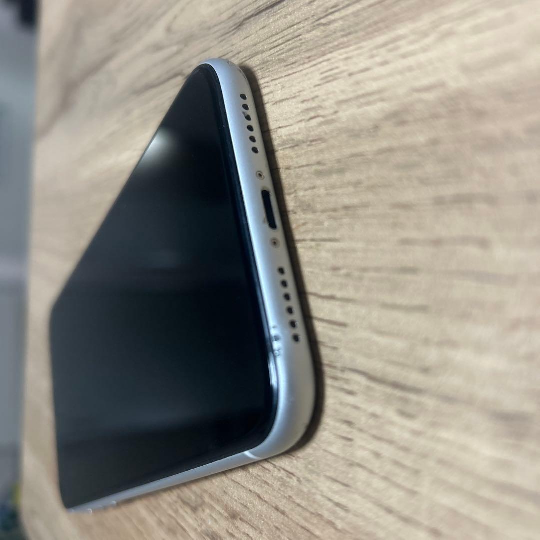 Apple iPhone XR ホワイト