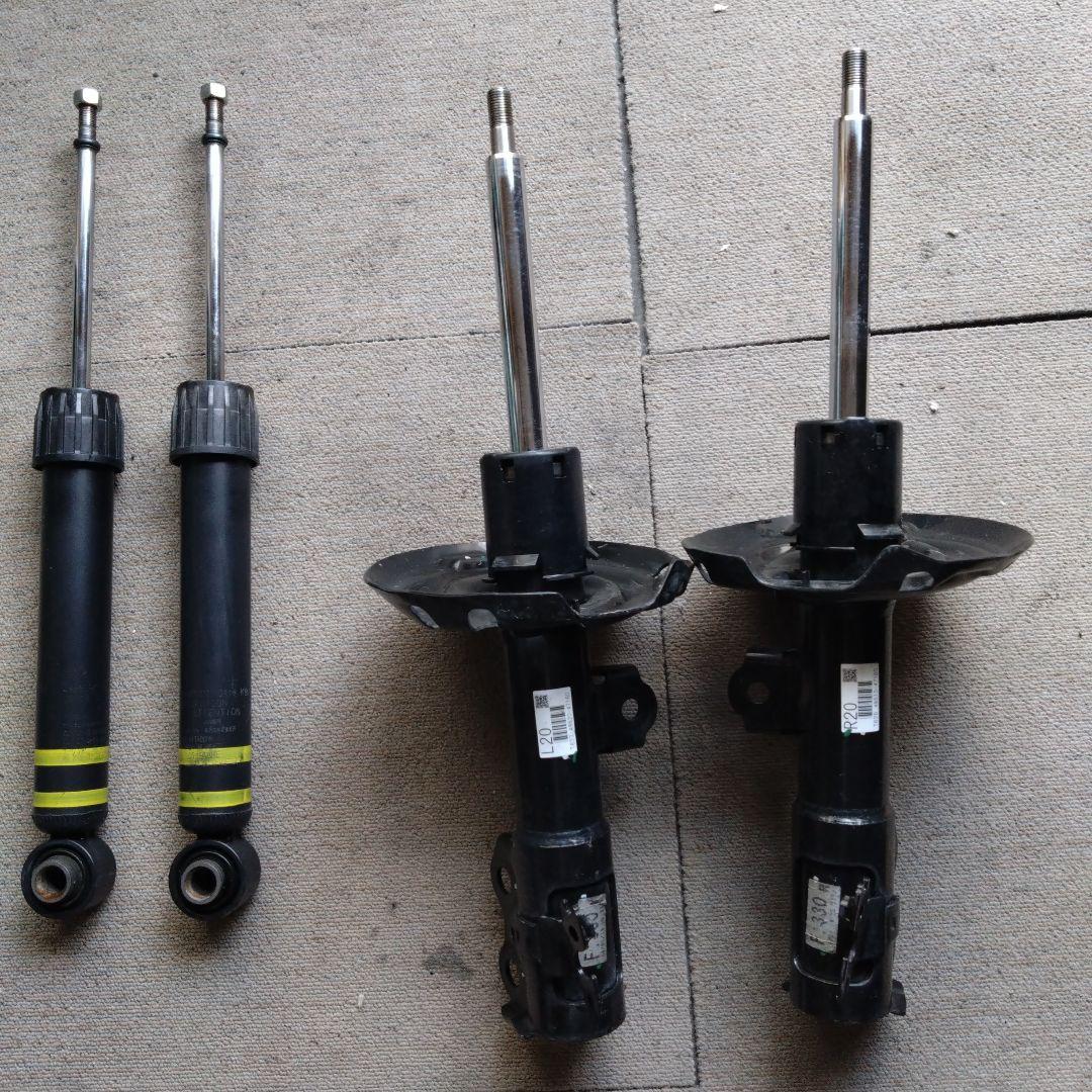 REプリウス アルファ S 2018年 ショックアブソーバー 4本セット