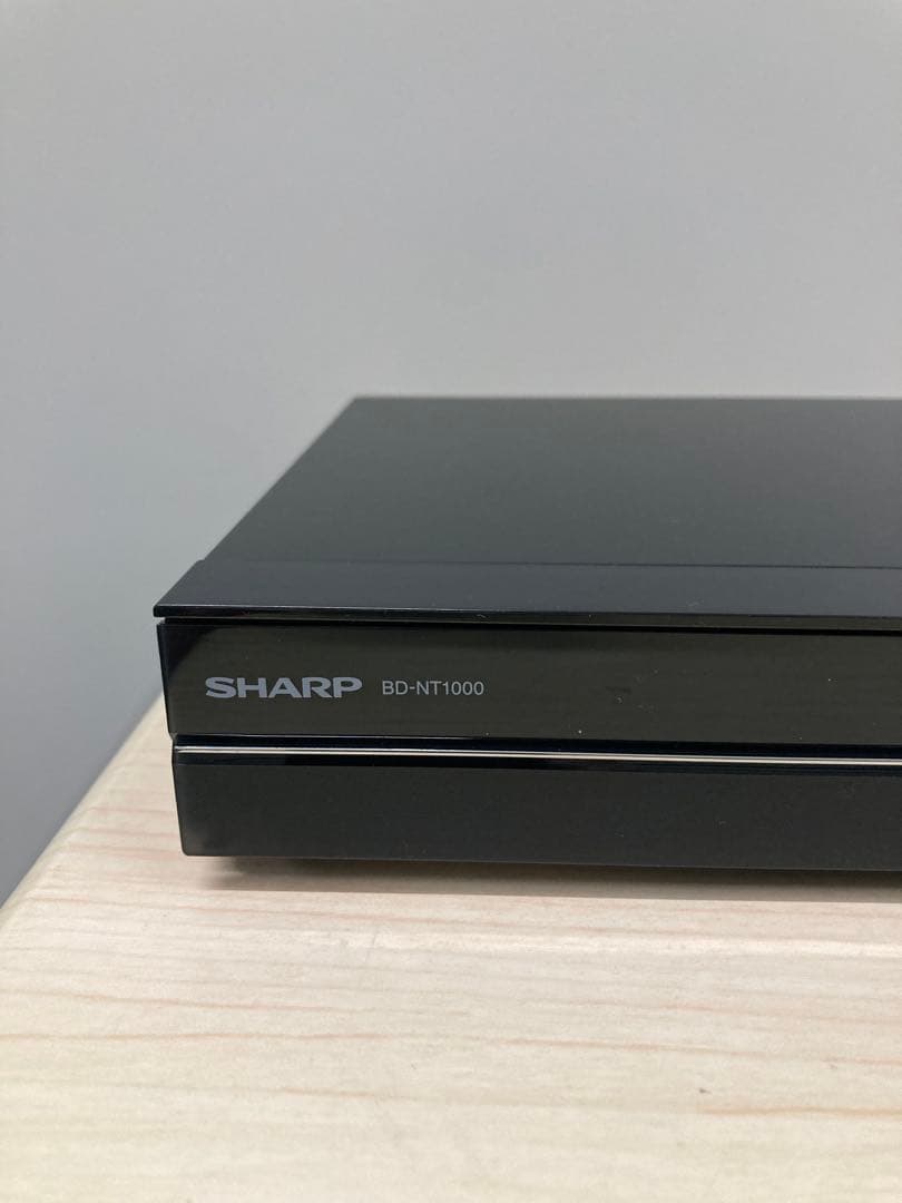 めっちゃ綺麗　1TB3チューナー　シャープ　AQUOS BD-NT 1000