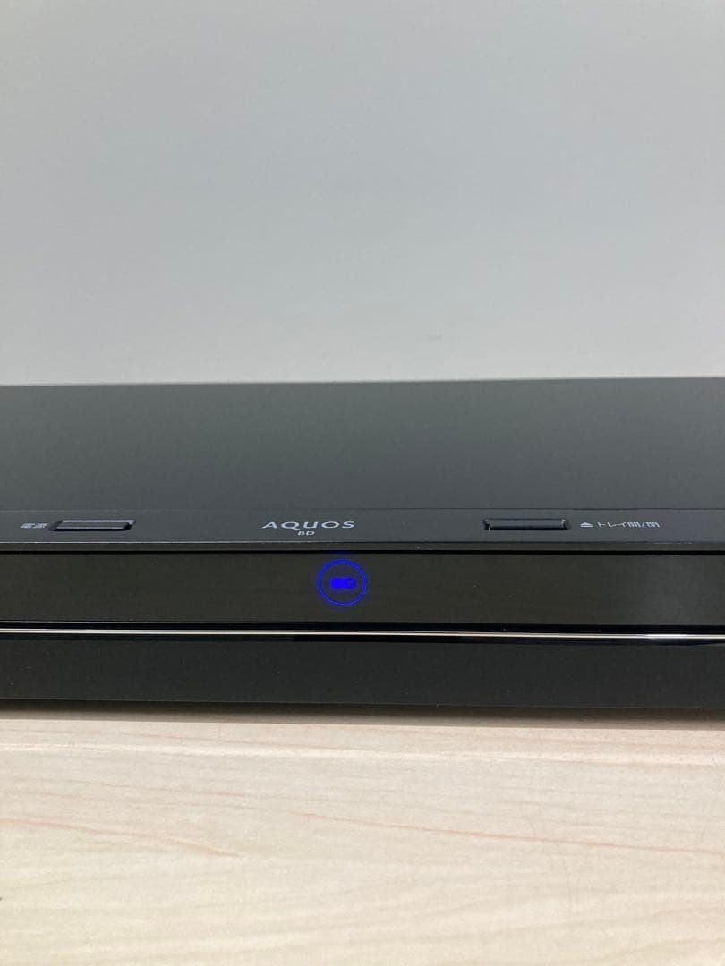 めっちゃ綺麗　1TB3チューナー　シャープ　AQUOS BD-NT 1000
