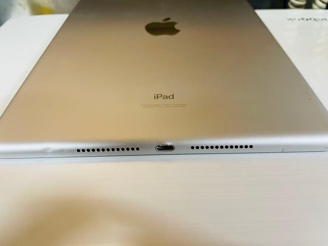 【12/18まで】iPad 第9世代 64GB シルバーWi-Fiモデル