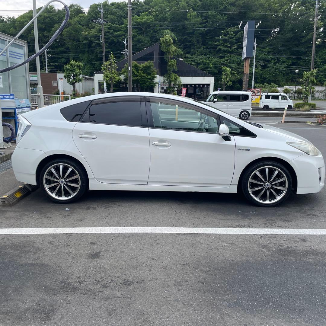 プリウス 18インチホイールタイヤセット