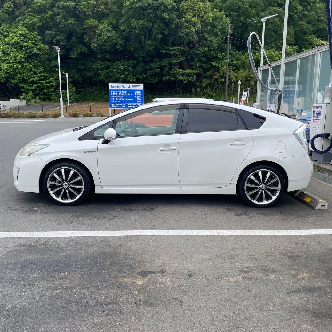 プリウス 18インチホイールタイヤセット