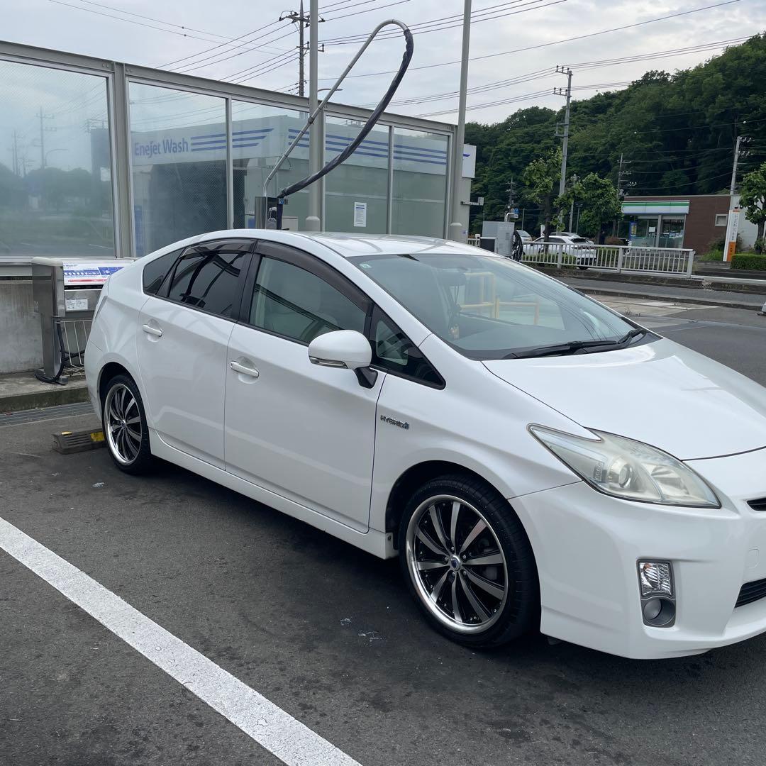 プリウス 18インチホイールタイヤセット