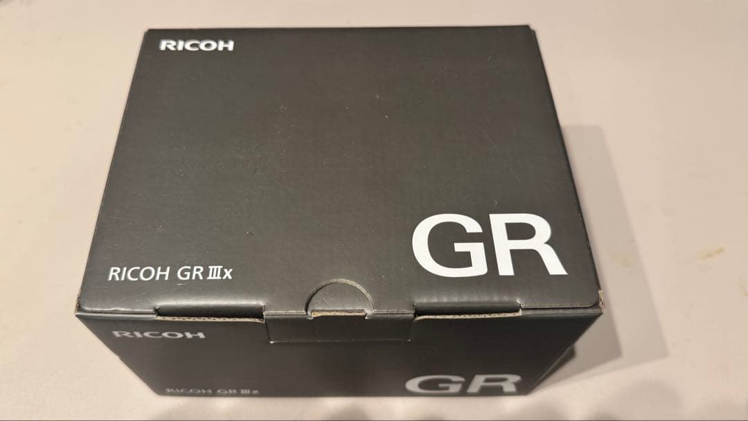 RICOH GR IIIx 本体と付属品