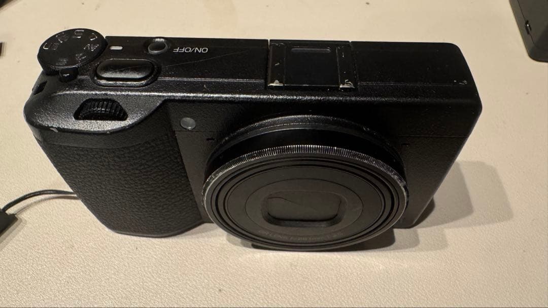 RICOH GR IIIx 本体と付属品