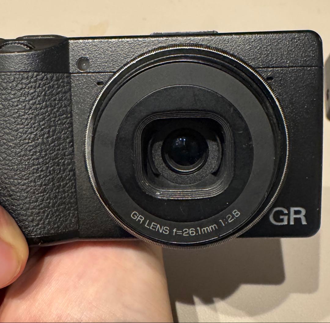 RICOH GR IIIx 本体と付属品