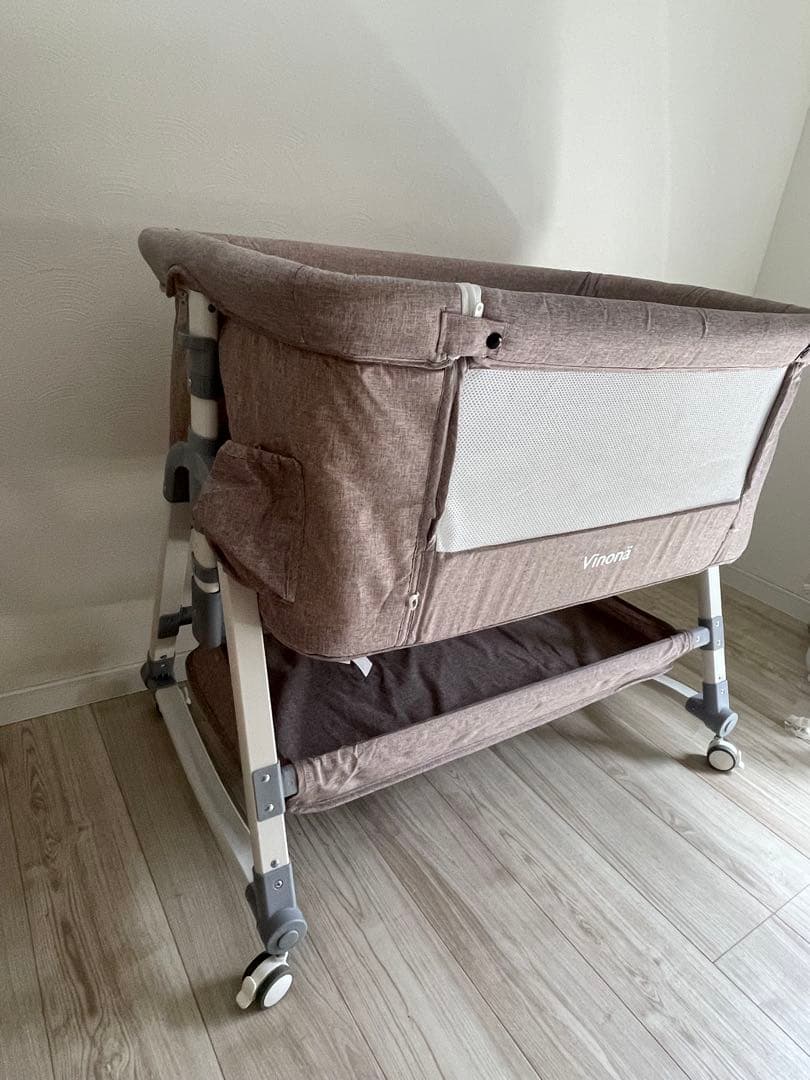 Vinona メッシュサイド ベビーベッド