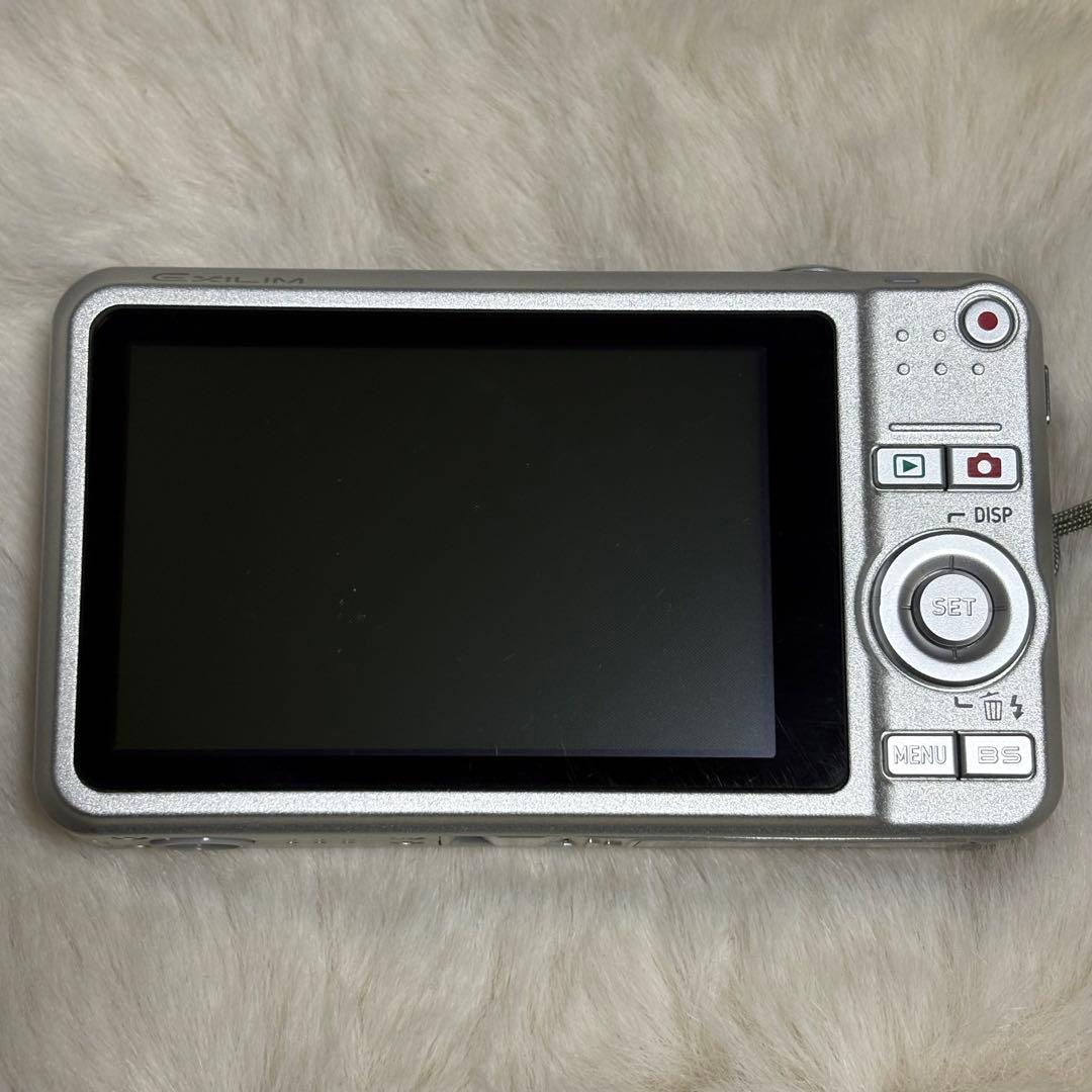 ⭐️CASIO⭐️ EXILIM EX-Z80 コンパクトデジカメ　シルバー