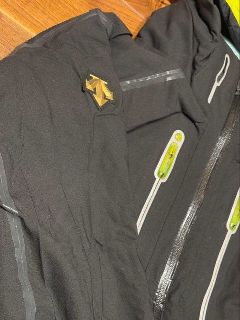 DESCENTE デサントメイト　スキーウェア　上下　スノーウェア限定セール中