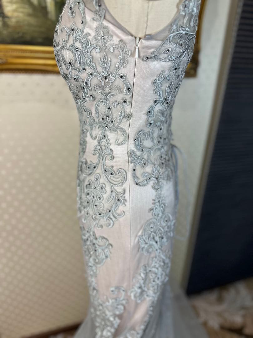 シルバー ベージュビーズ刺繍 フィット＆フレアドレス