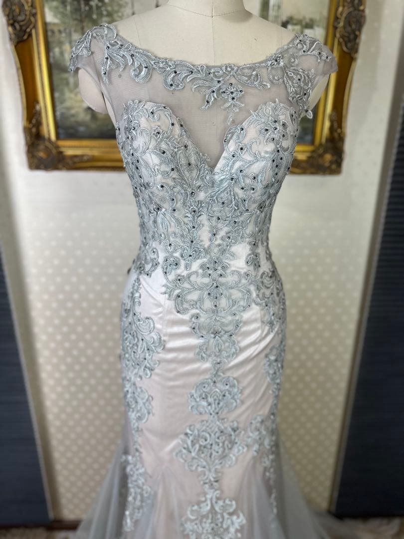 シルバー ベージュビーズ刺繍 フィット＆フレアドレス