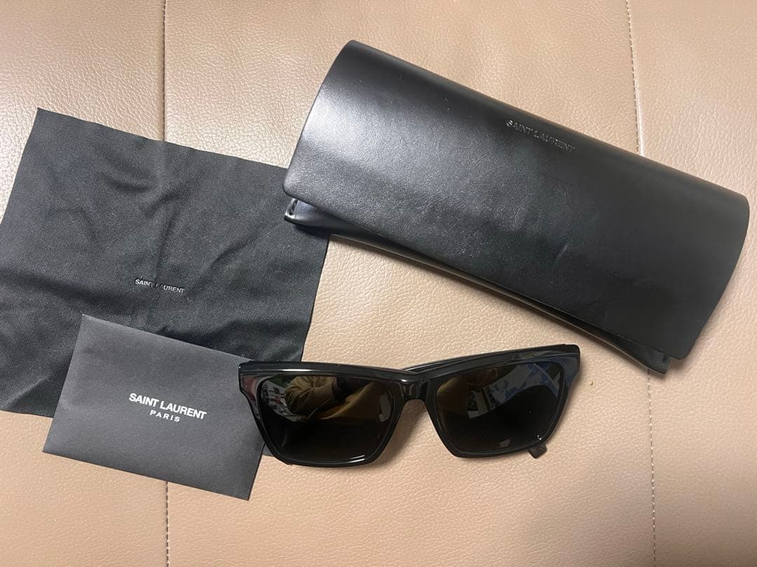 H*7様 Saint Laurent ブラック サングラス