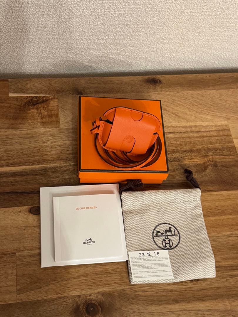 【（＾ν＾）】エルメス AirPods Pro 2用ケース オレンジ