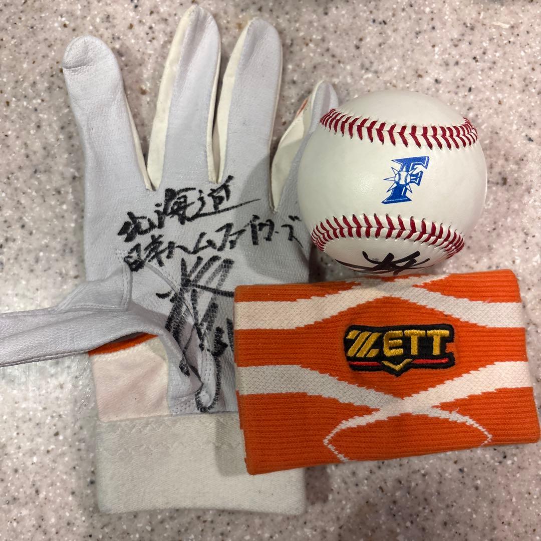 ま*ん様 杉谷拳士選手　実使用グローブとリストバンド　サインボール