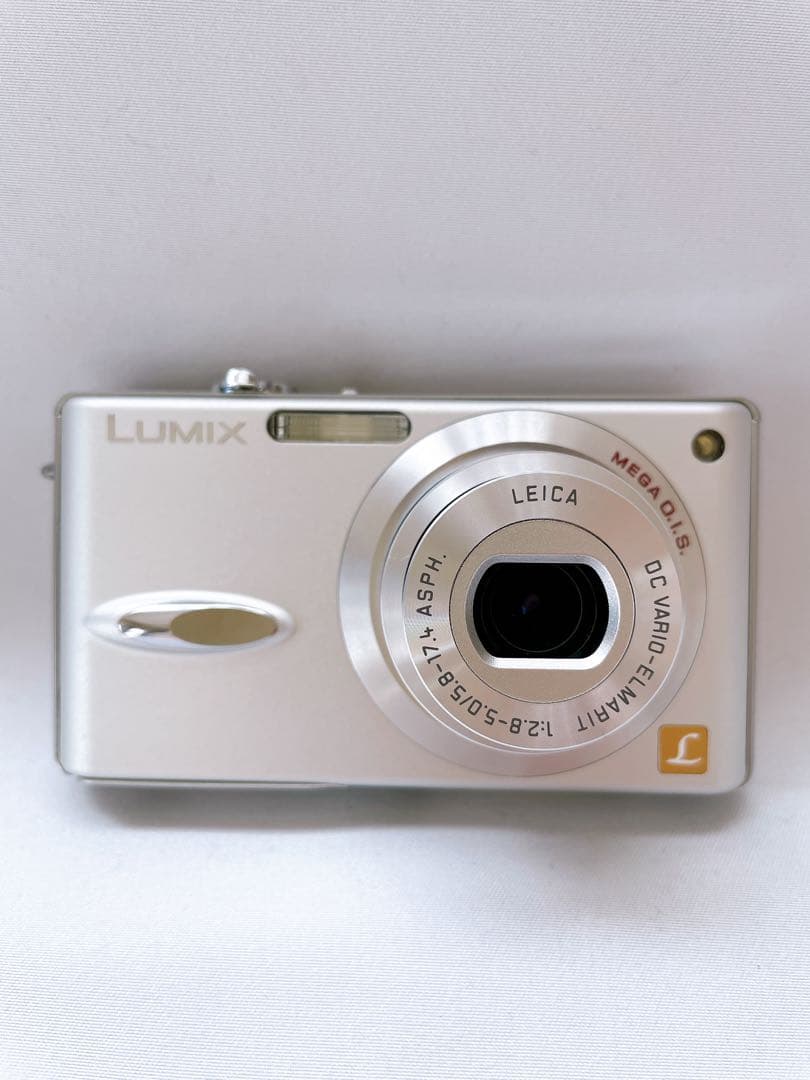 デジタルカメラ Panasonic LUMIX DMC-FX8 シルバー