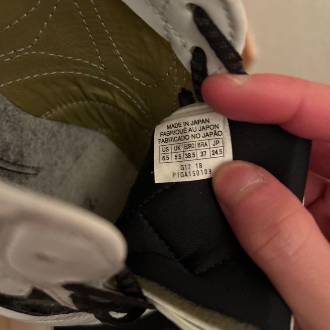 ミズノ　モレリア　サッカースパイク　ホワイト/ブラック/レッド