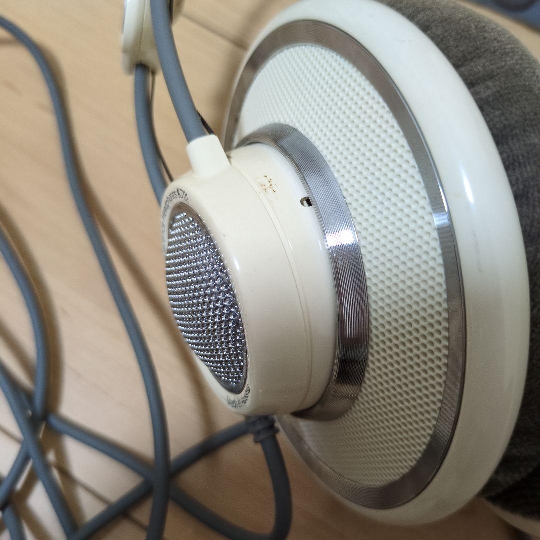 AKG ヘッドホン